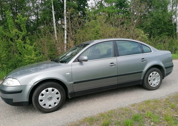 Volkswagen Passat cena 11500 przebieg: 191000, rok produkcji 2001 z Bytom małe 326